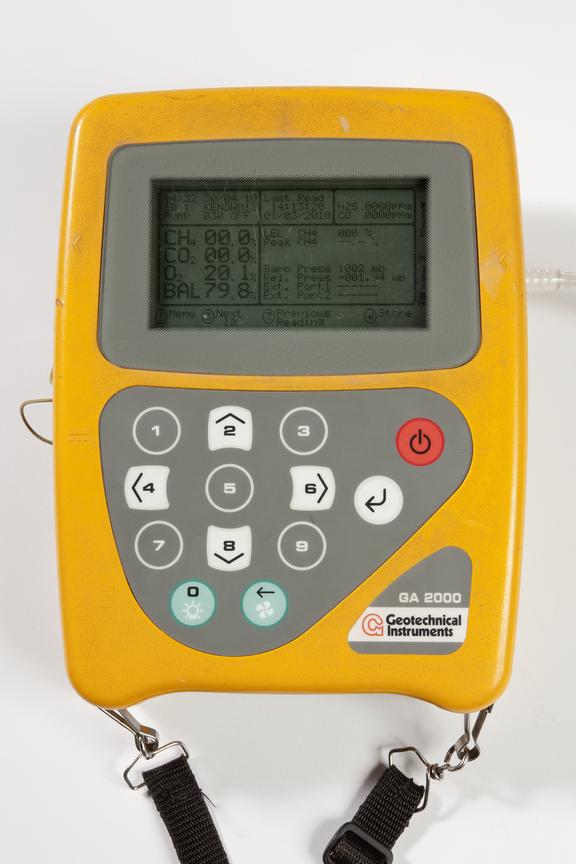 Landfill gas analysis computer for use at gas well head