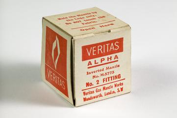 'Veritas' gas mantle box