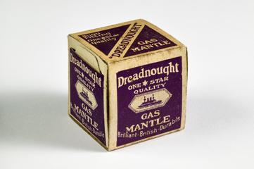 'Wellmer' gas mantle box
