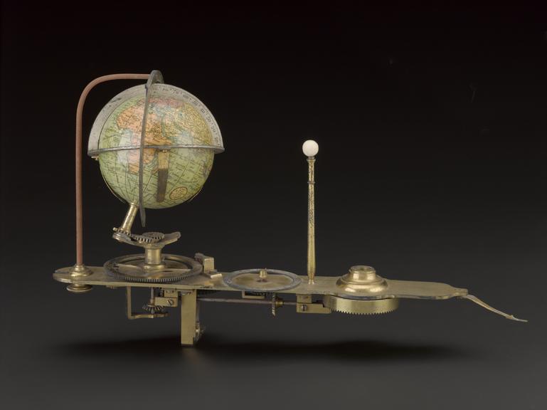 Lunarium attachment for orrery