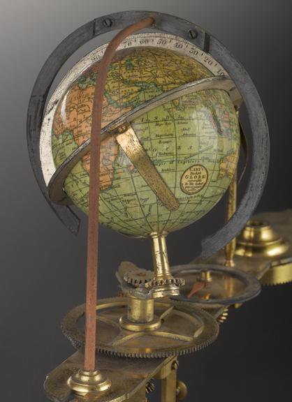 Lunarium attachment for orrery