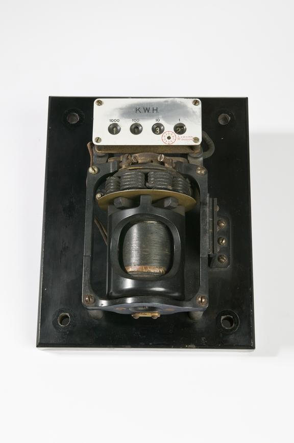 Electric meterPhotographed on a white background.