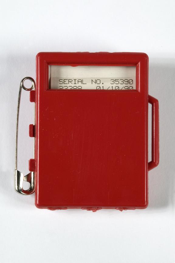 Red film badge, 1990