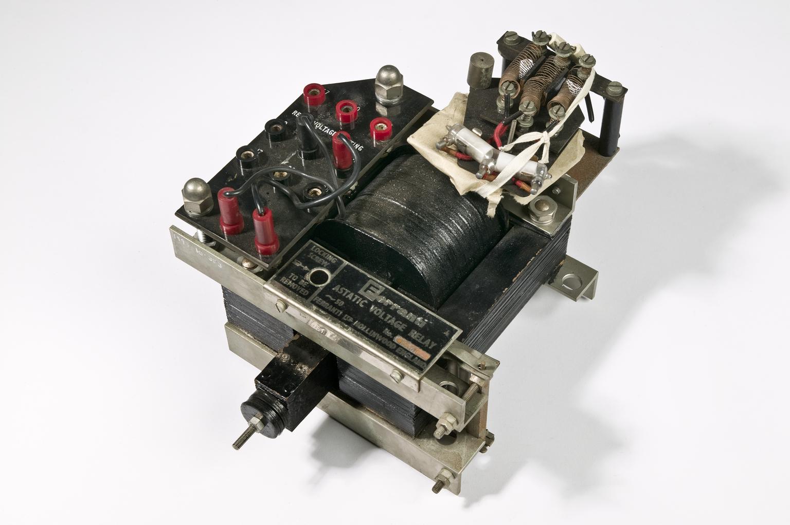 Relay Science Ferranti astatic voltage relay | Science Museum Group Collection