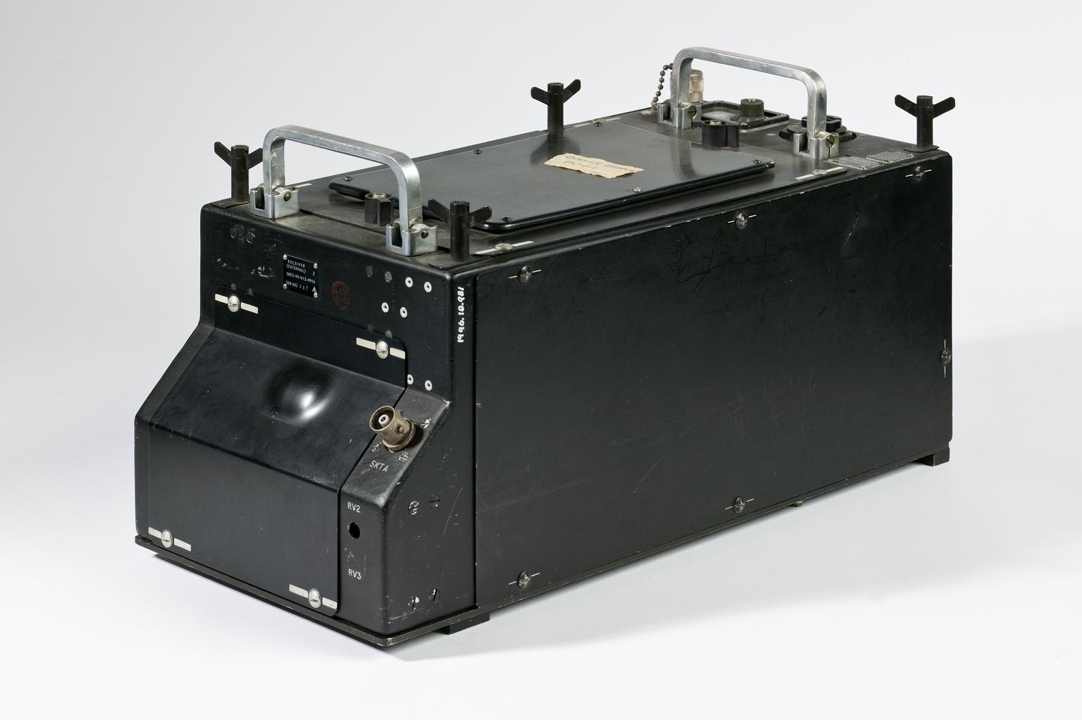 Ferranti model STI/R[A]/516 external receiver | Science Museum Group ...