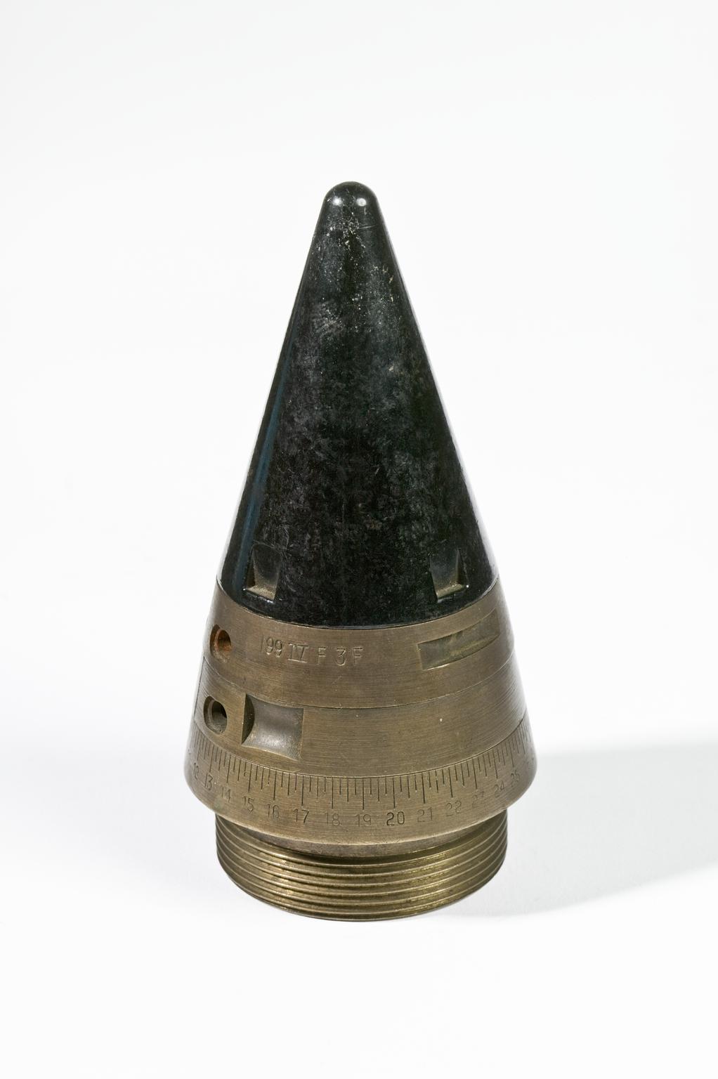 Model 199IVF3F shell fuse nosecap | Science Museum Group Collection