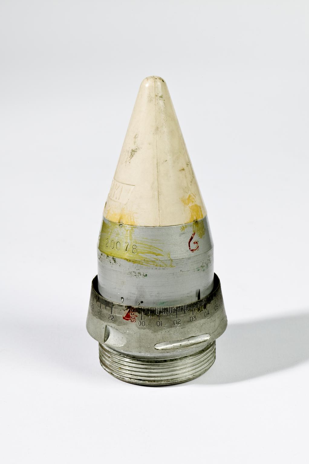 Shell Fuze Plug Model N7 Mark I shell fuse nosecap | Science Museum Group Collection