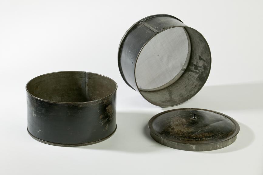 Coal dust sampling tin, in three parts (cover, sieve and tray)