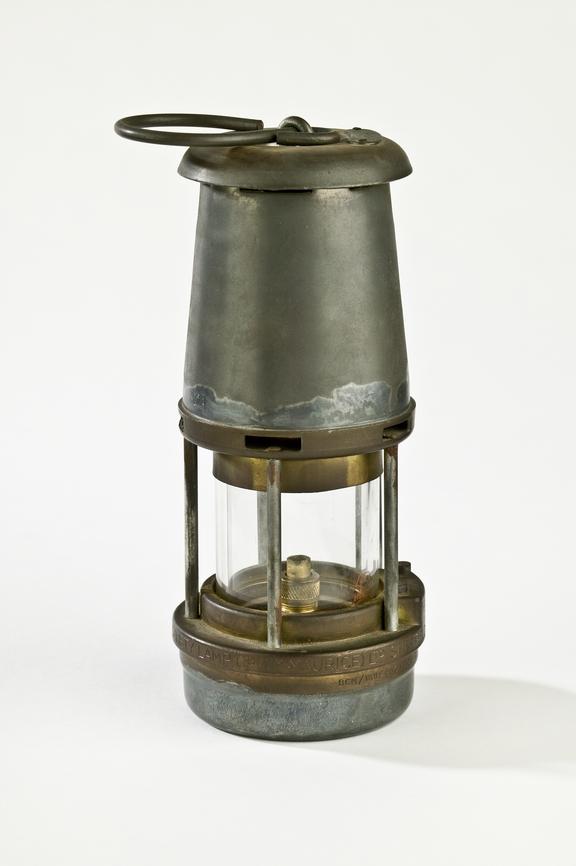 The Wolf Safety Lamp Co