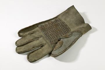 Glove with armored palm