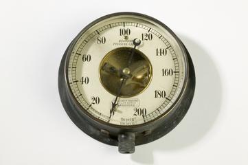 Bourdon pressure gauge manometer