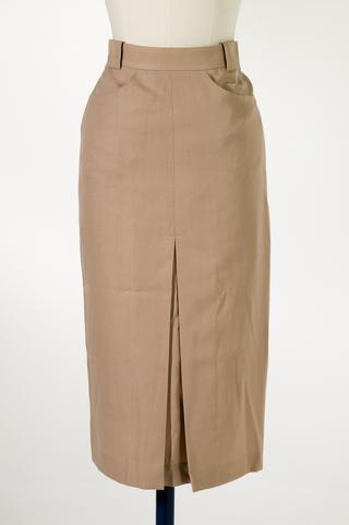 Emirate Airlines attendant's uniform, female