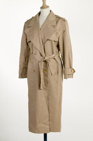 Emirate Airlines attendant's uniform, female