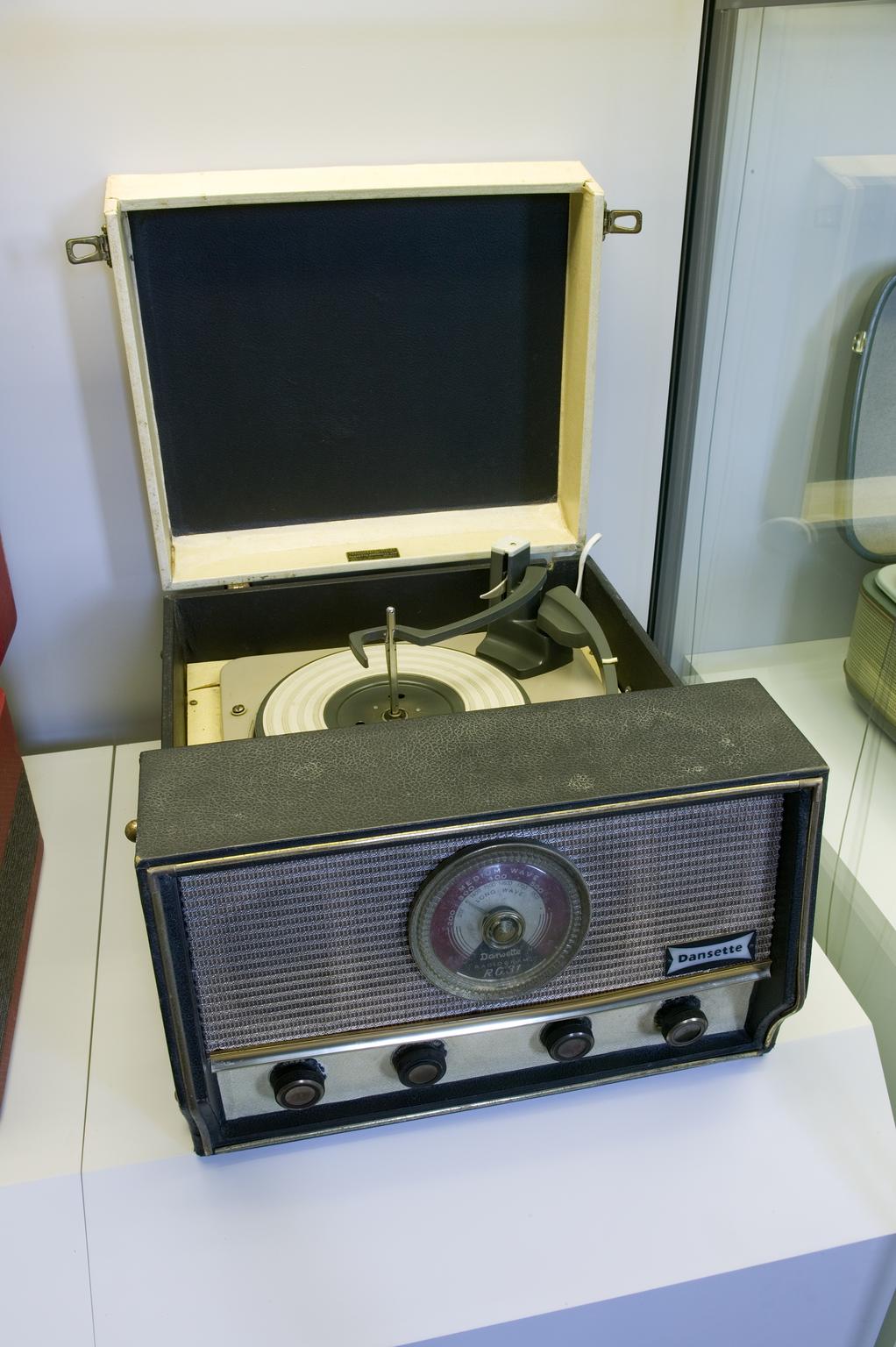 Tesla Radiogram Dansette radiogram | Science Museum Group Collection