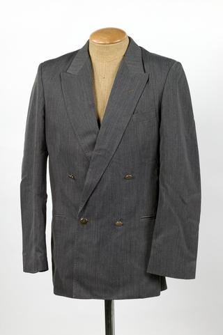 Emirates Airline attendant's uniform, male