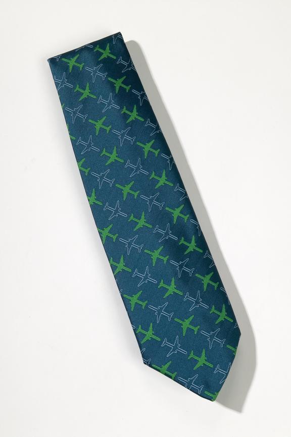 JMC Airlines male cabin crew necktie