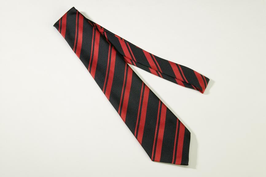 Air 2000 male flight attendant tie