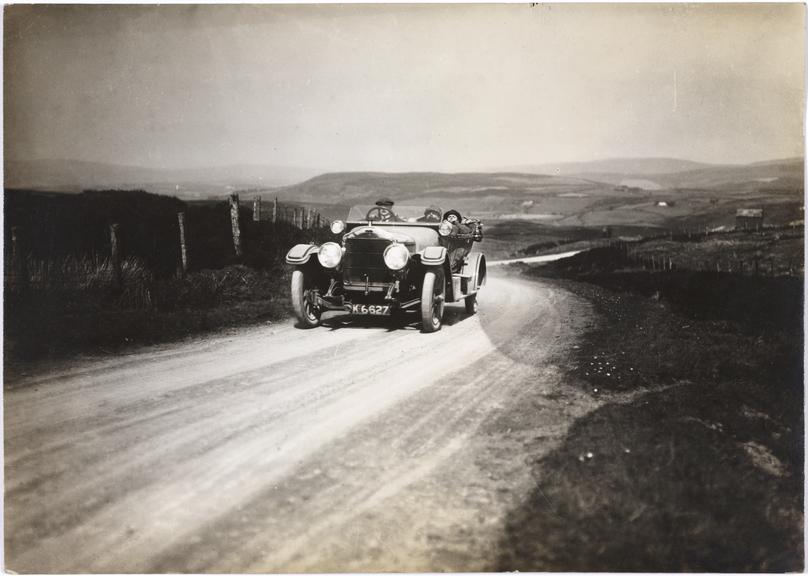 Photograph of a car (Photograph)