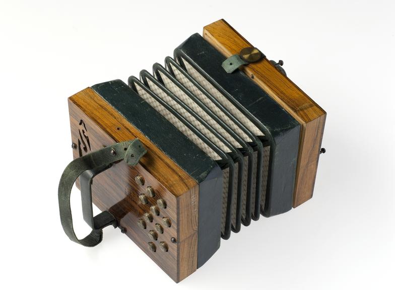 Wheatstone concertina | Science Museum Group Collection