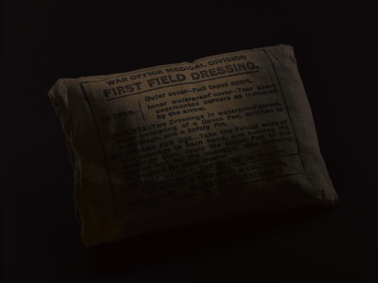 First World War first field dressing | Science Museum Group Collection