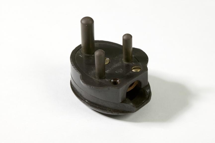 Three-pin electric plug made by Empire, 1930