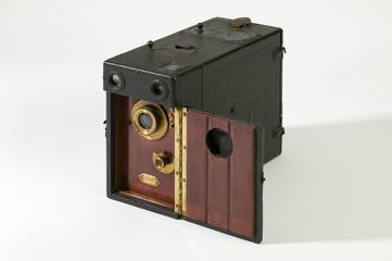 Sanderson field quarter plate camera made by Houghtons Ltd in