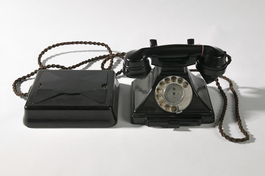 Black Type 1/232F telephone with Type 26 bellset 26