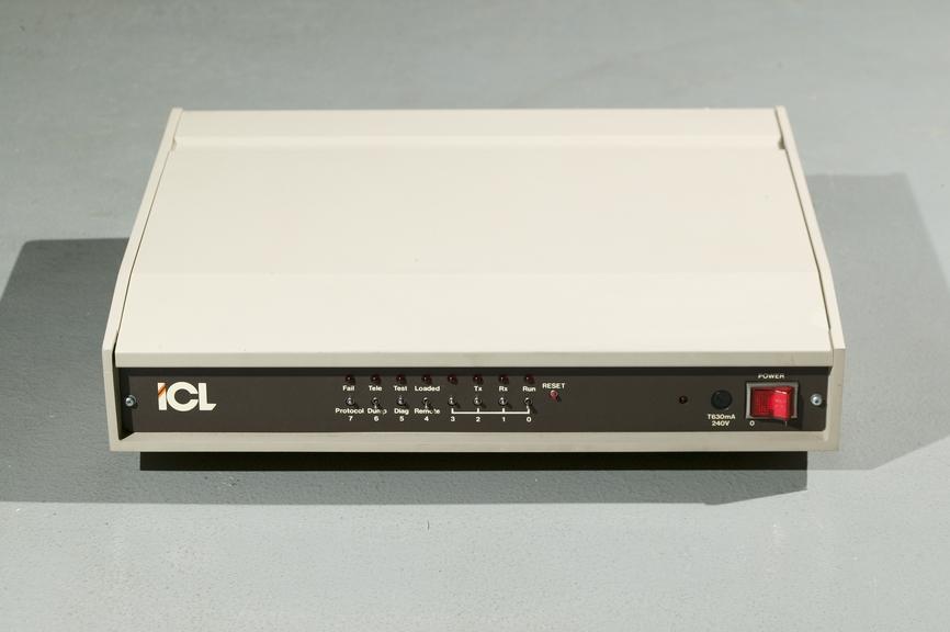 ASCU communications unit for 3SL Estriel mainframe computer