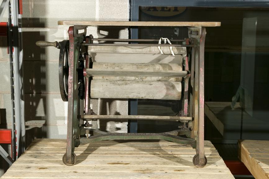 Mangle with chain drive, made by Thomas Bradford, Salford