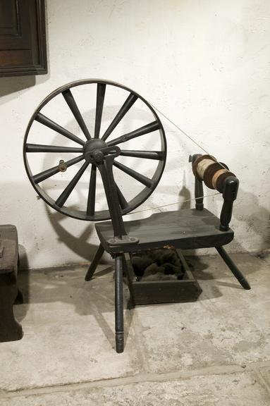 Spinning wheel