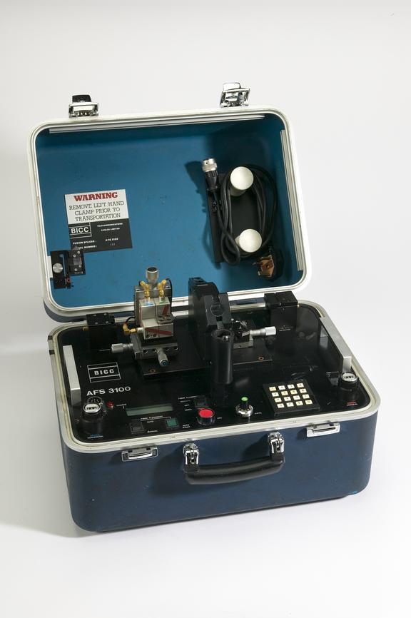 AFS3100 fusion splicer made by BICC Telecommunications Cables