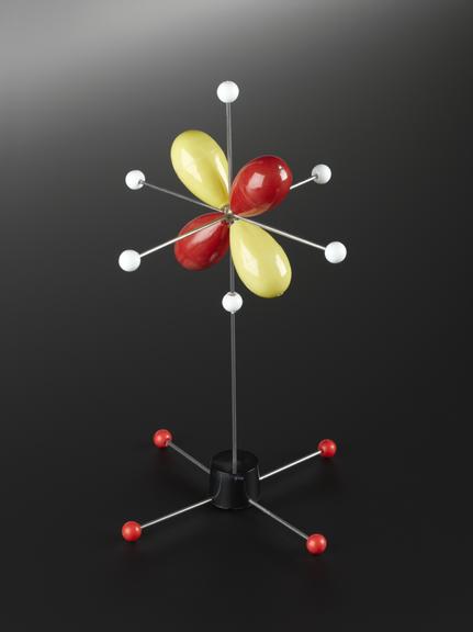 Model illustrating molecular orbital theory and crystal field theory