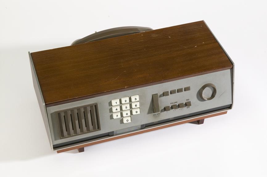 Loud speaker telephone made by Executel in around 1980