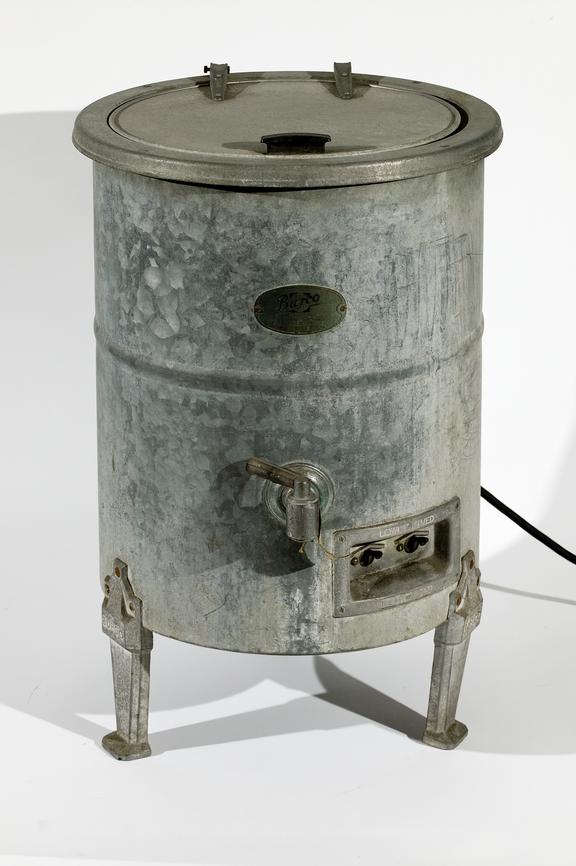 Electric washing machine made by Burco Ltd, Burnley, c.1945