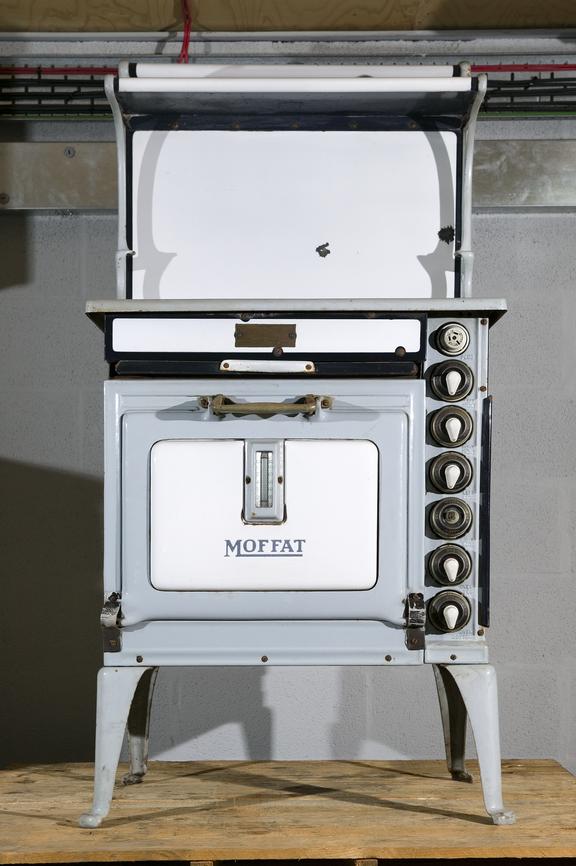 Electric cooker, model E37G, made by Moffat Ltd