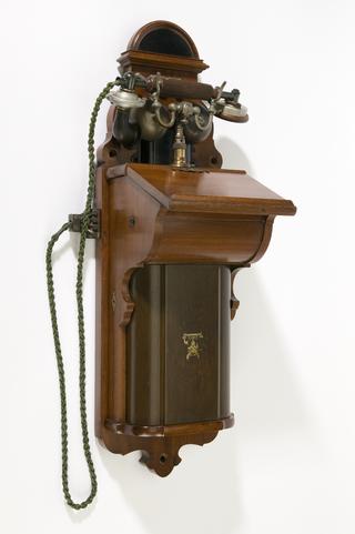Magneto HMT wall telephone