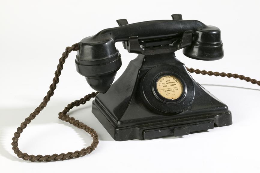 Bakelite Type 232 telephone with Type 26 bellset and fuse