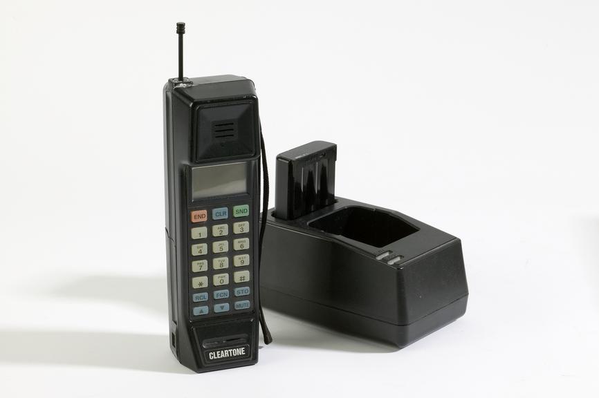 Analogue mobile telephone, made by Cleartone Telecoms Ltd