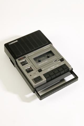 Audio cassette recorder
