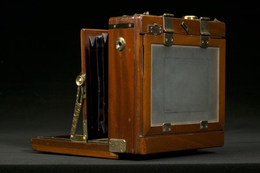 "British" Half-Plate Camera