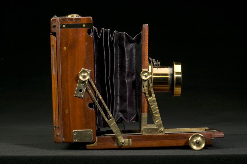 "British" Half-Plate Camera