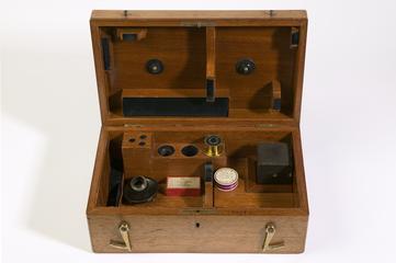 one microscope case for a watson bactil microscope. Also contains sample containers