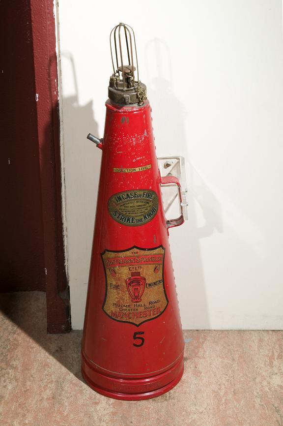 Fire extinguisher made by the Hoffman Sprinkler Co