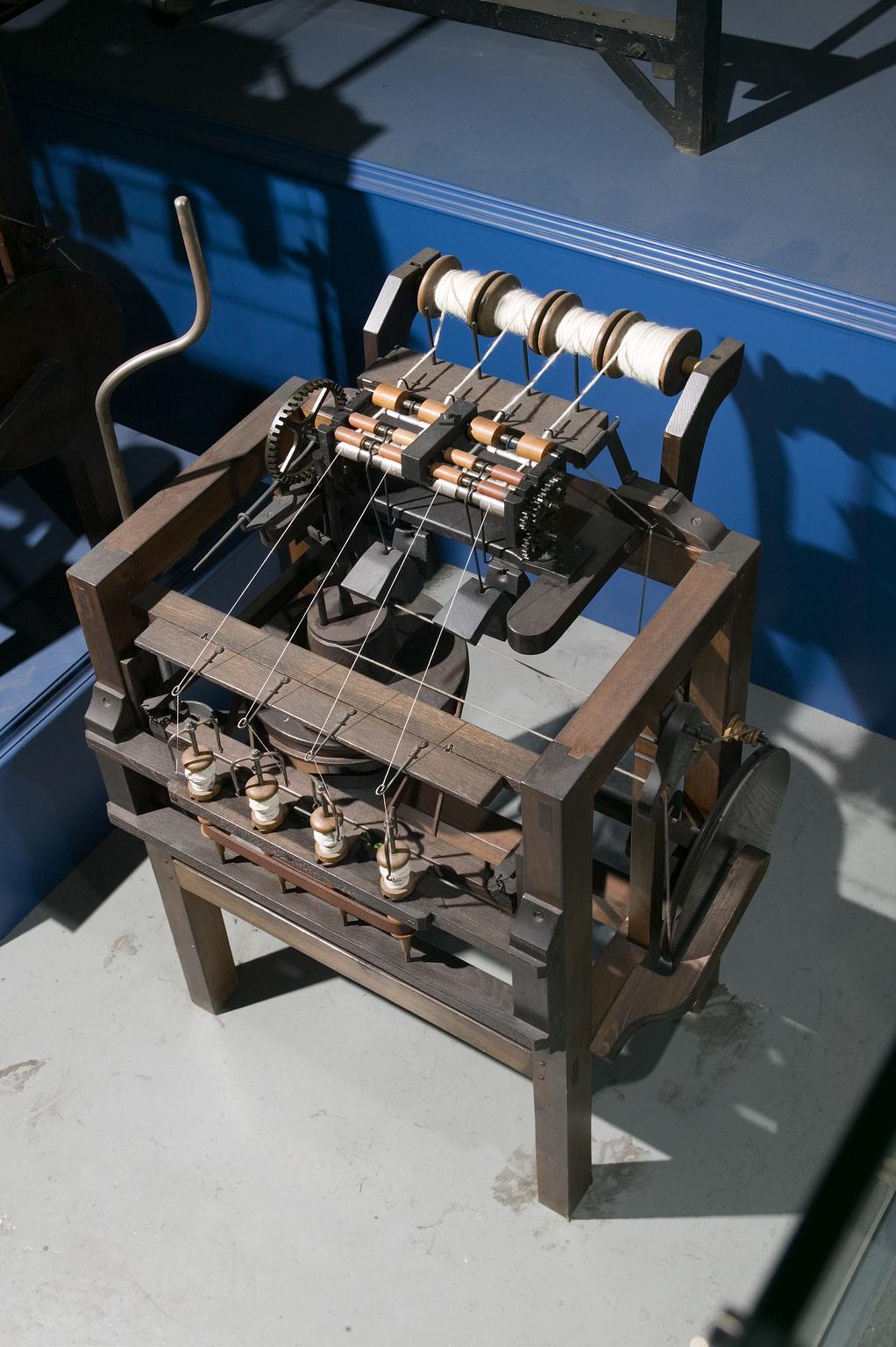 Replica Arkwright water frame | Science Museum Group Collection