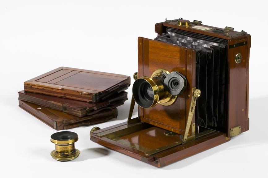 "British" Half-Plate Camera