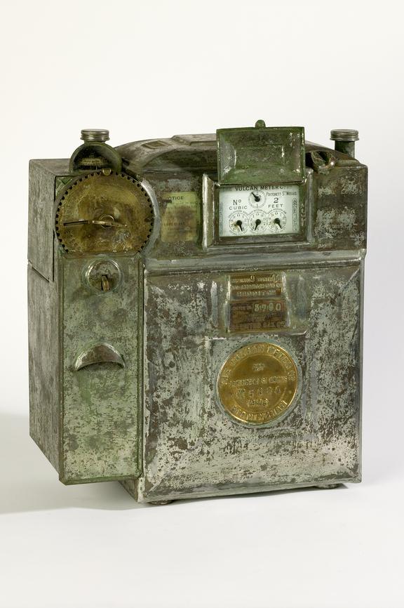 Dry gas meter, made by the Vulcan Meter Co., Birmingham, 1926