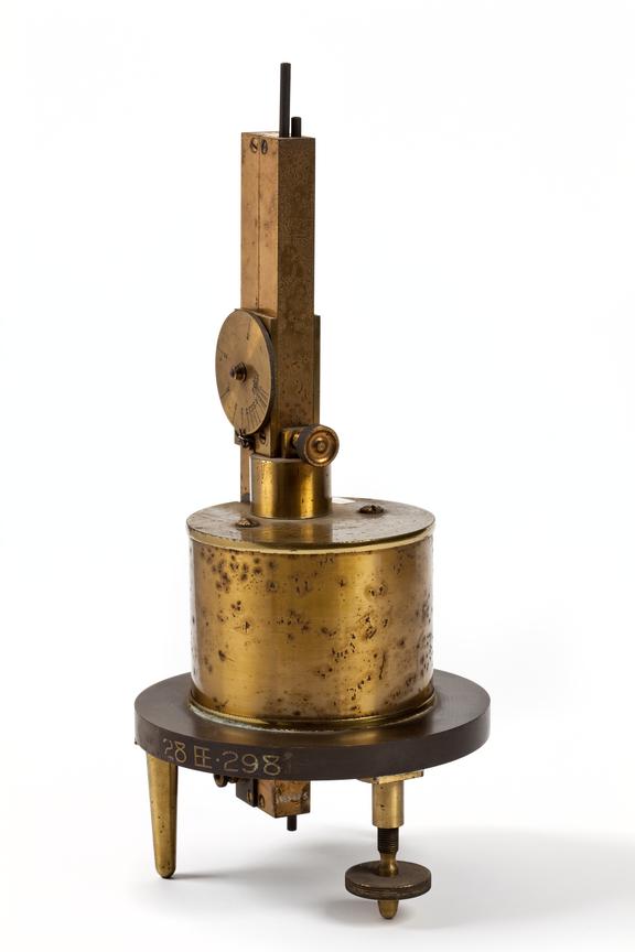 moving coil galvanometer.
maufactured by H Tinsley & Co