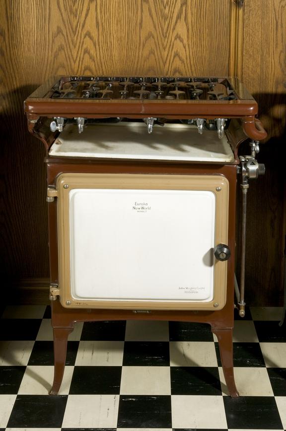 Gas cooker, made by John Wright & Co. Ltd, Birmingham, c.1935