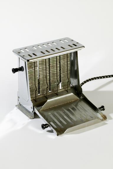 Dropsided electric toaster Science Museum Group Collection