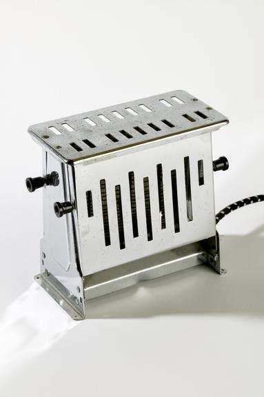 Dropsided electric toaster Science Museum Group Collection